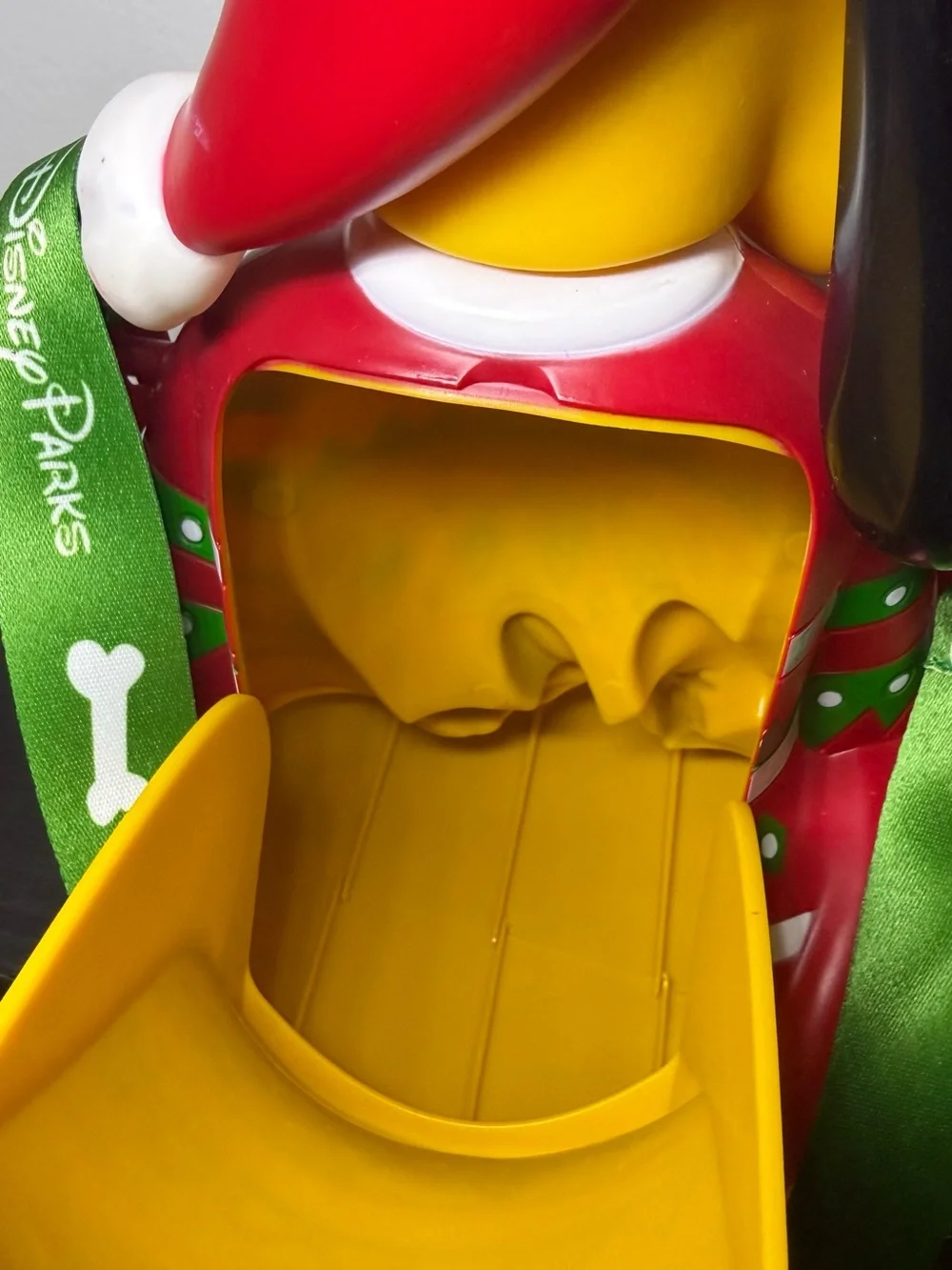 New 2018 Disney Parks Christmas Pluto Popcorn Bucket With Carrying Strap